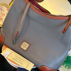 Pebbled Grain Dooney and Bourke shoulder bag in elephant color. EUC